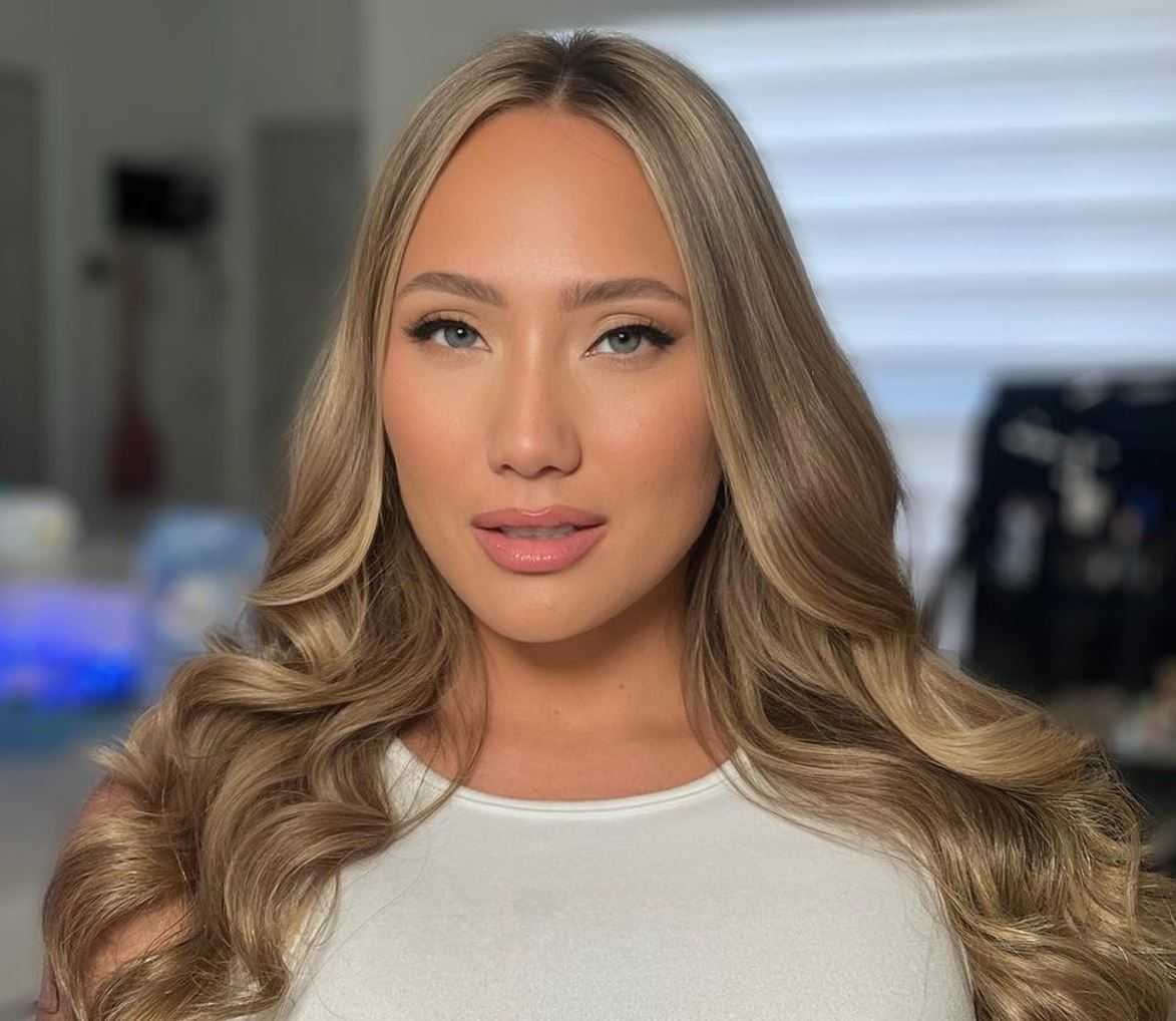 AJ Applegate wiki, bio, age, height, net worth, facial, pics