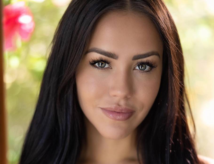 Alina Lopez Bio Net Worth Wiki Videos Photos Age And New Updates Images