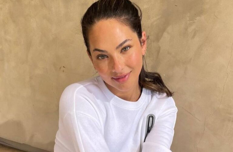 Christen Harper Photos, Bio, Net Worth, Wiki, Age, Boyfriend ...