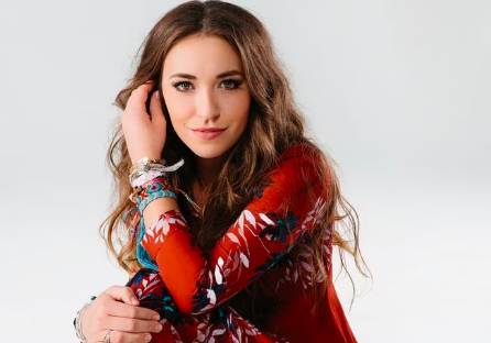 Lauren Daigle - Wiki, Age, Height, Weight, Career, Bio