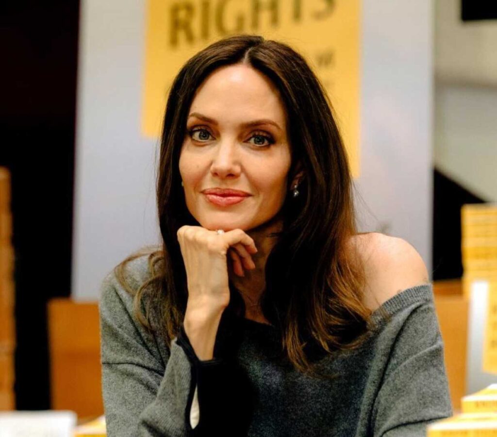 Angelina Jolie wiki, bio, age, height, net worth, kids, spouse